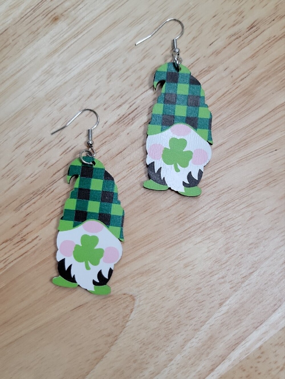 Women’s St. Patrick’s Day Green Plaid Gnome Dangle Earrings 2" Drop New - Picture 2 of 6